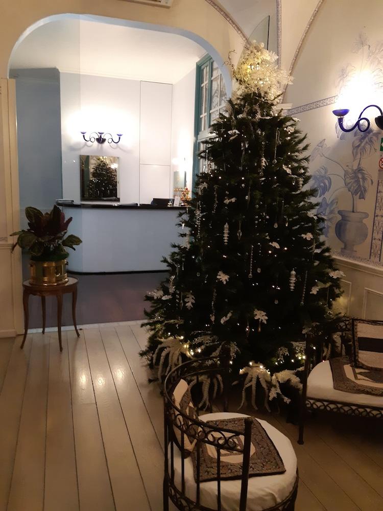 Hotel Lilium Boutique 3*